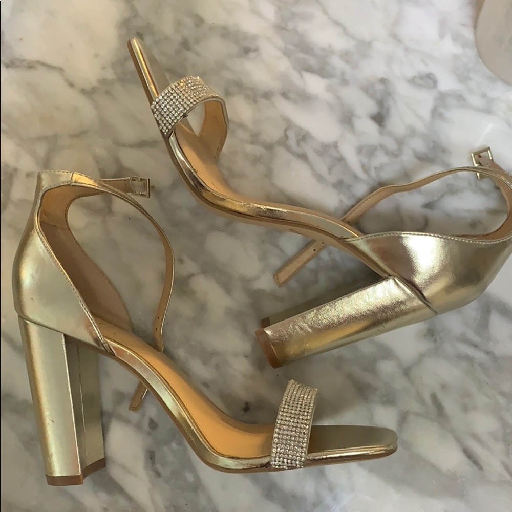 Brilliant Jewel Badgley Mischka Gold Heels